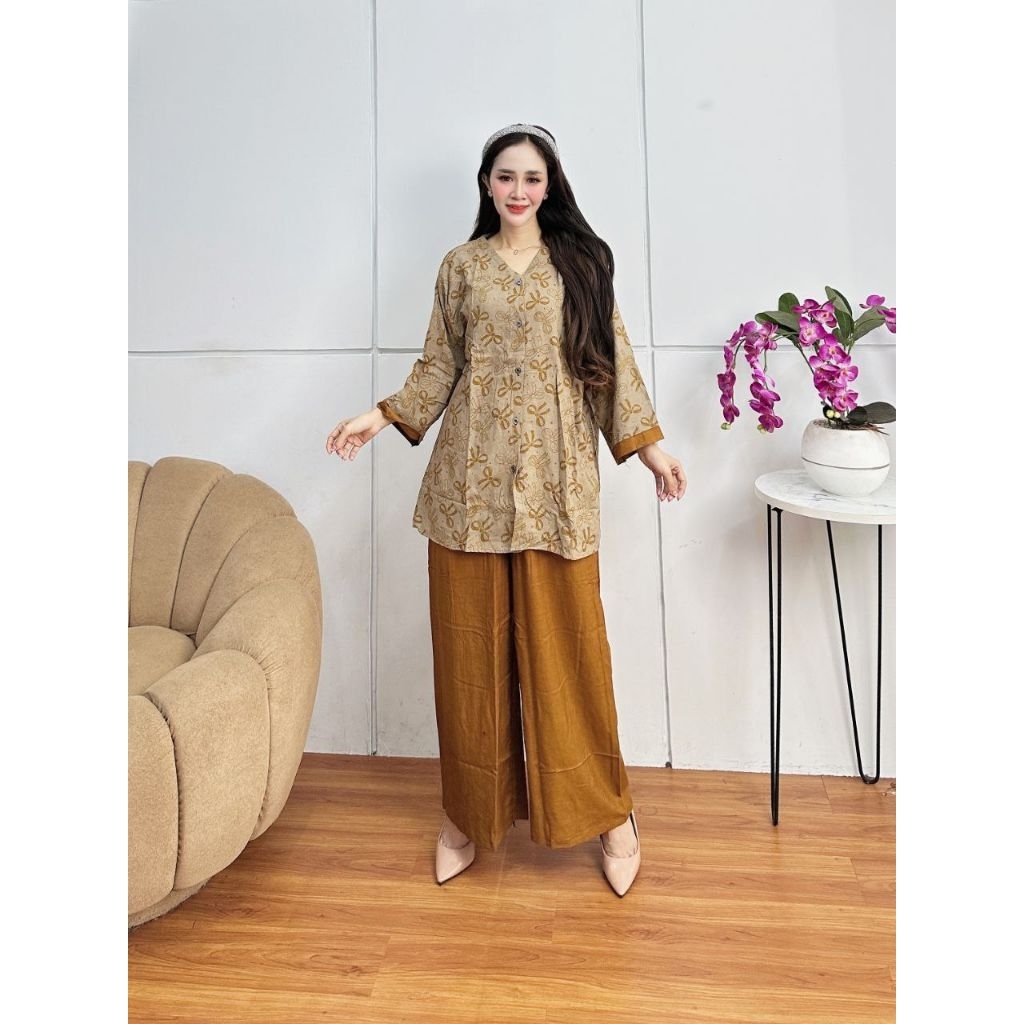 Setelan Wanita Tunik Motif & Kulot Polos – Outfit Santai Elegan