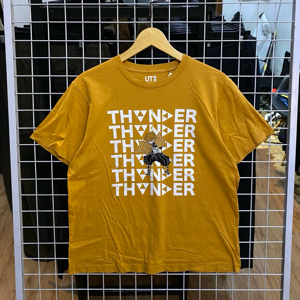 Uniqlo UT Demon Slayer Tee. #Ks1404