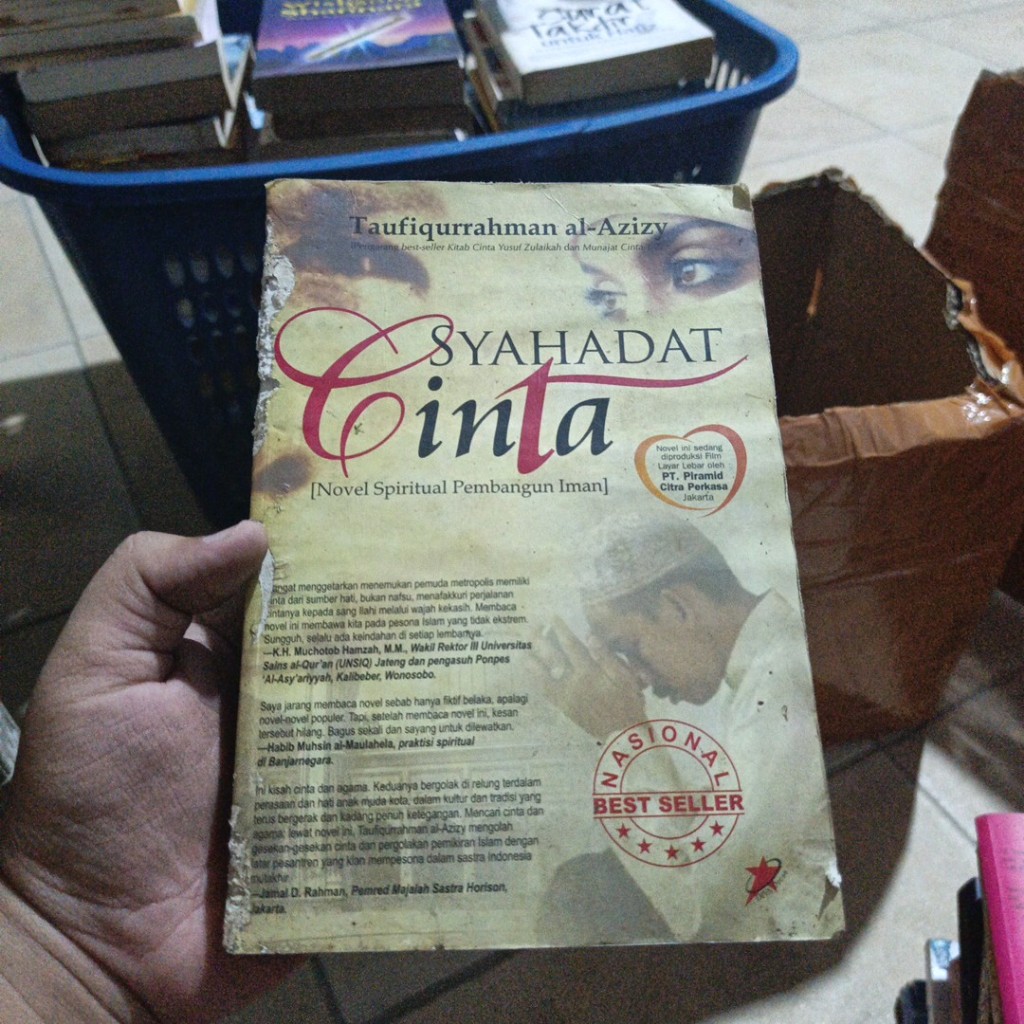 [Preloved] Syahadat Cinta  Taufiqurrahman al-Azizy agak keriting