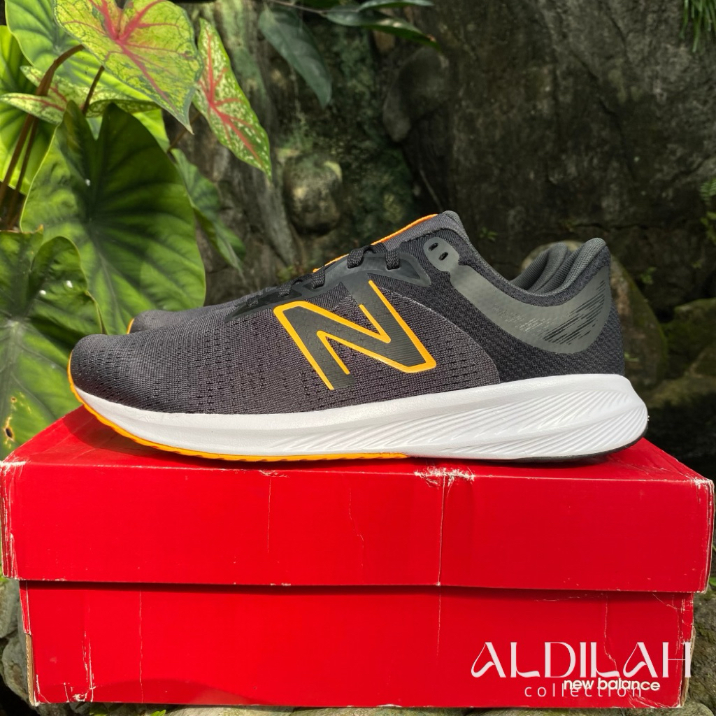 New Balance NB (MDRFTNT2) Running Shoes Black Orange Size 43 (27.5cm) Resmi PT MAP AKTIF