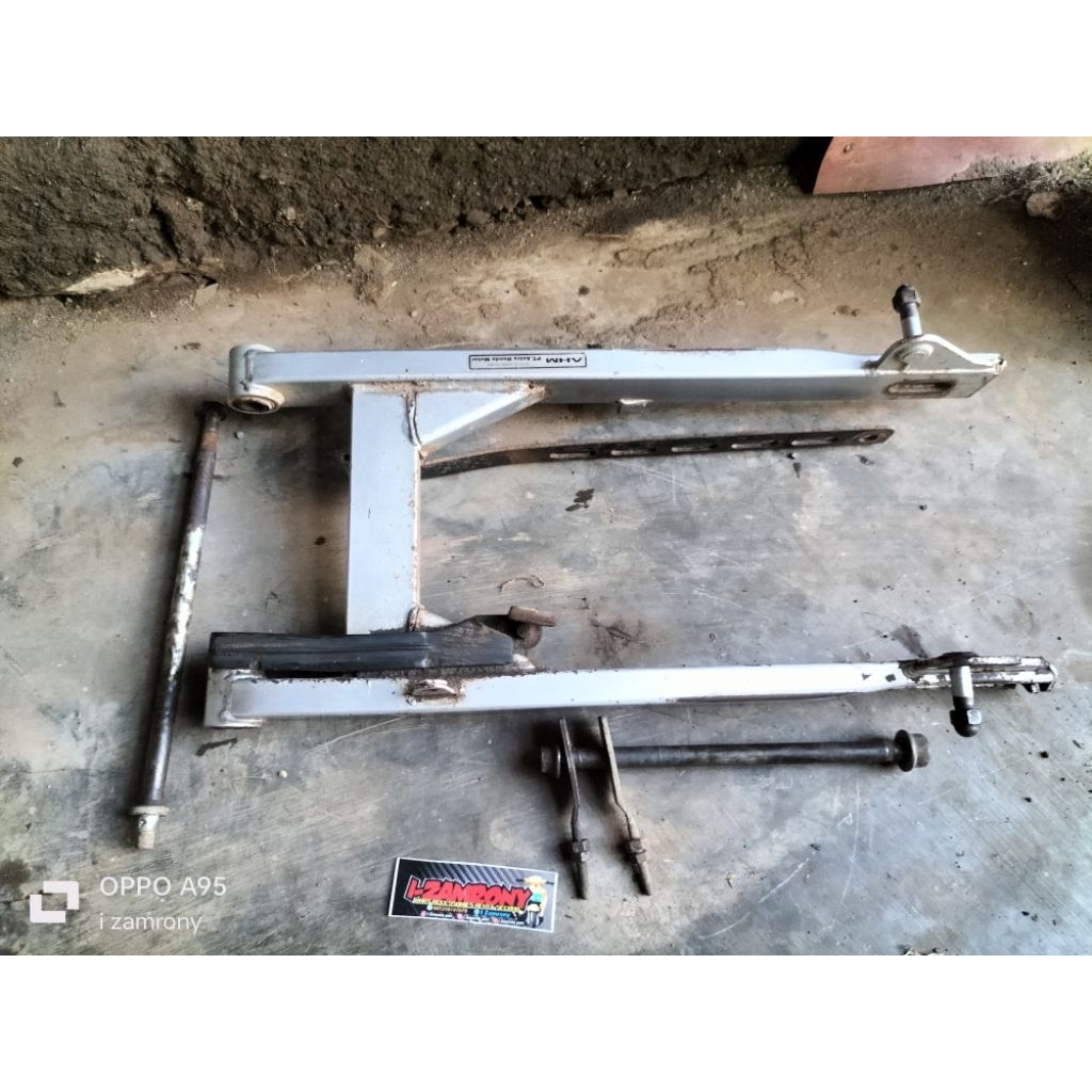 arm  swing arm Honda Supra x 125 old ,Supra fit new,Revo absolute original copotan