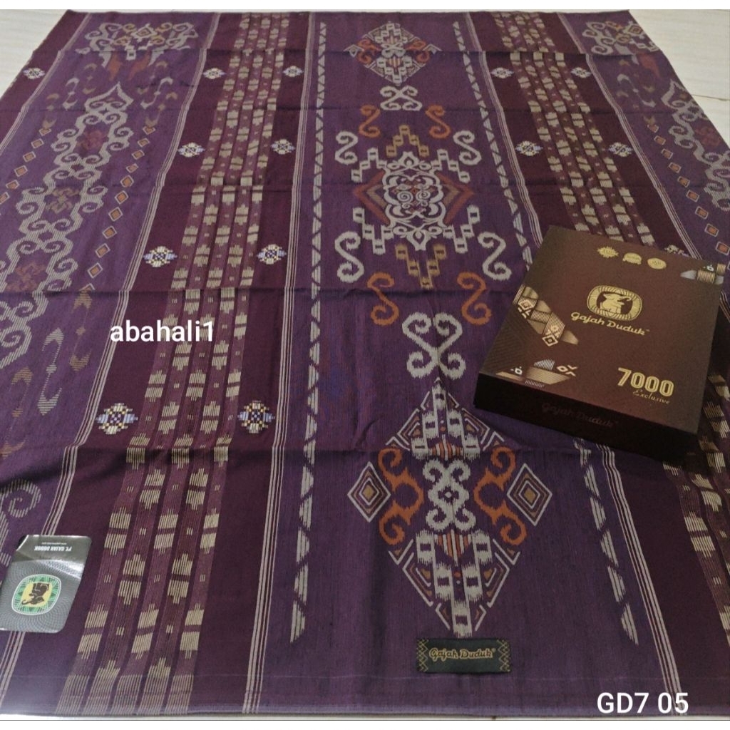 Sarung Gajah Duduk 7000 exlusive Gajah Duduk 7000 Sarung Gajah Duduk 7000 Exclusif Original