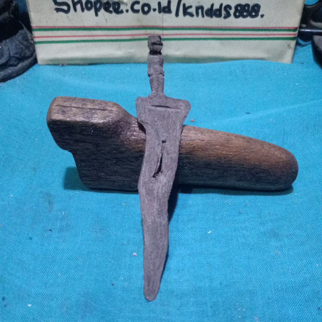 keris ageman sepuh Luk 3 Putut sajen wadon cirebon