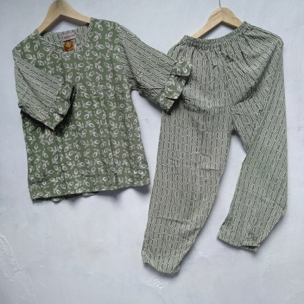 Qonita Batik Setelan (LD 110, PB atasan 65, celana 95 cm) SPJ Sakura Hls 100 % ORI Pekalongan