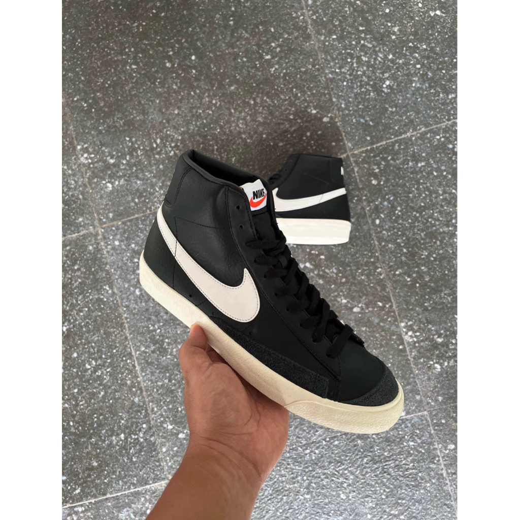 Nike Blazer Black White