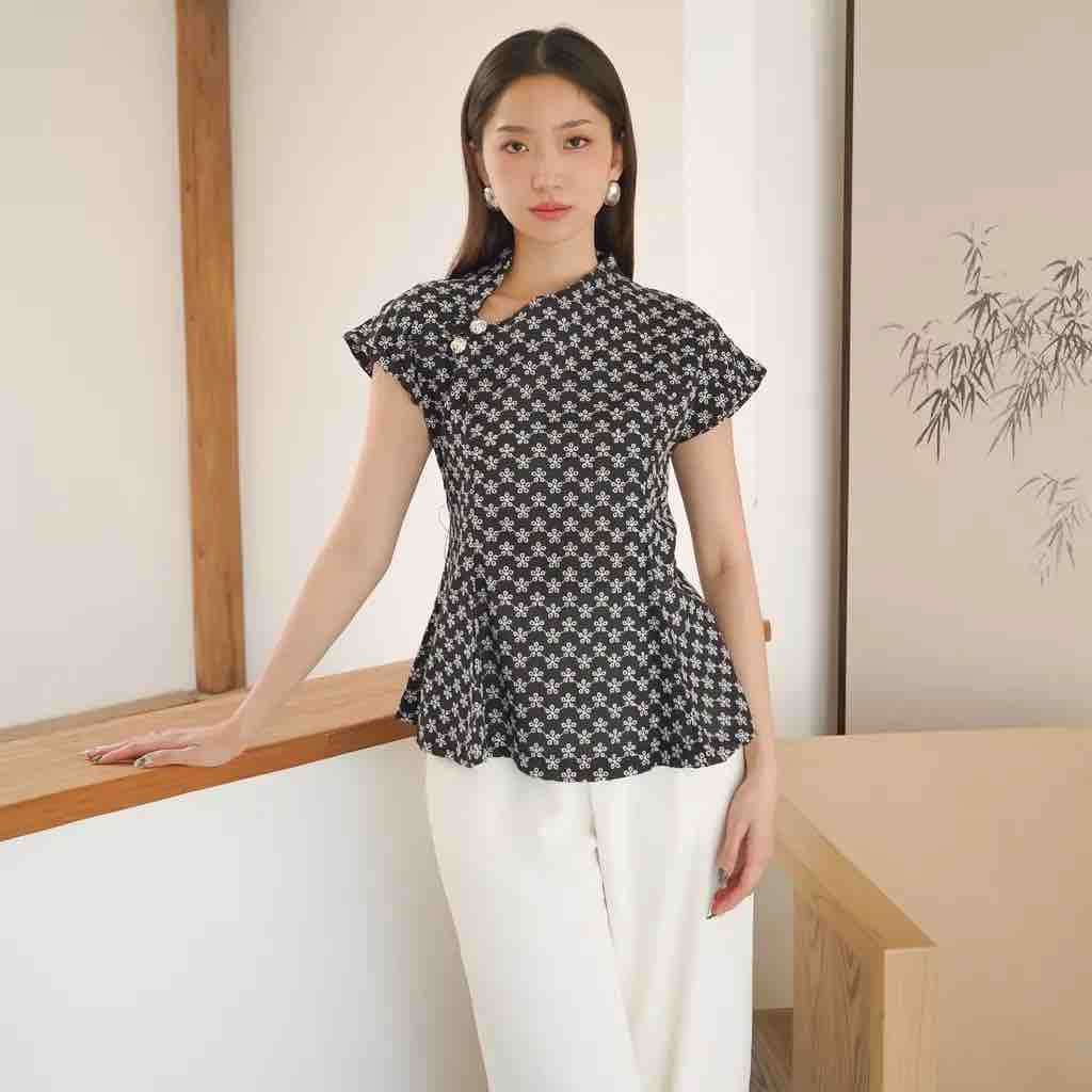 Baju blouse wanita perempuan vira blouse katun bolong bordir