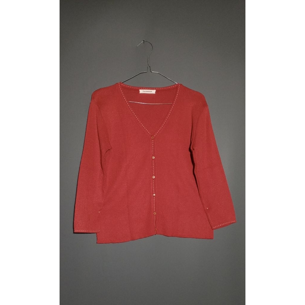 cardigan merah
