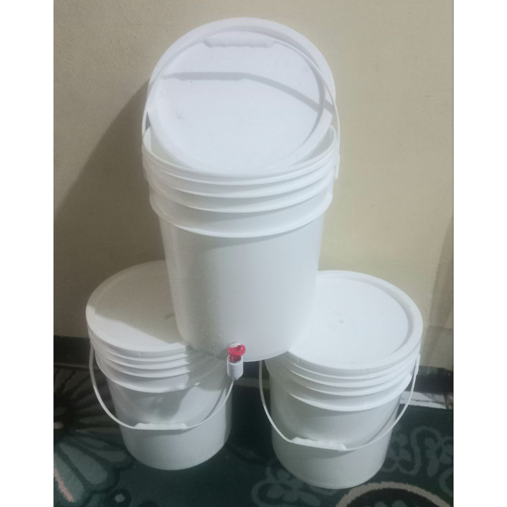 Ember Bekas + Kran untuk cuci Tangan kapasitas 25 Liter Dilengkapi Dengan Tutup