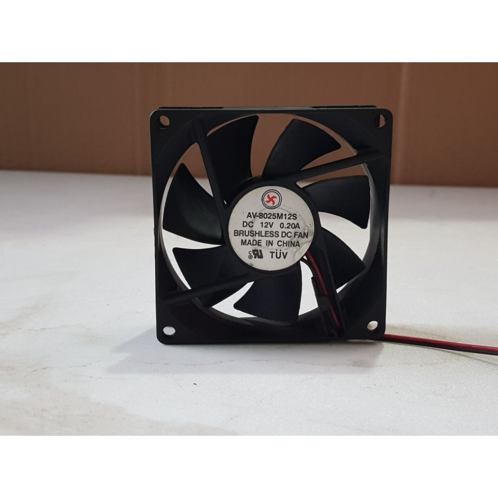 Fan kipas Brushless DC 12V_0.20A 8X8cm 2pin