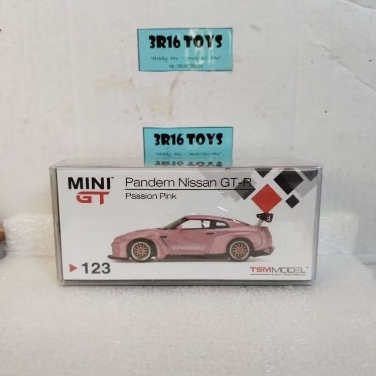 Mini GT Nissan GTR R35 Pink No. 123