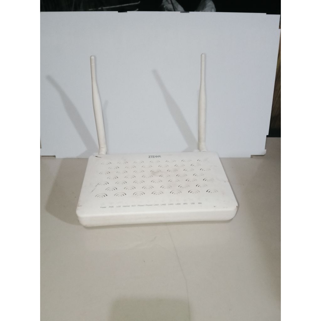 ZTE ZXHN F660 + adaptor