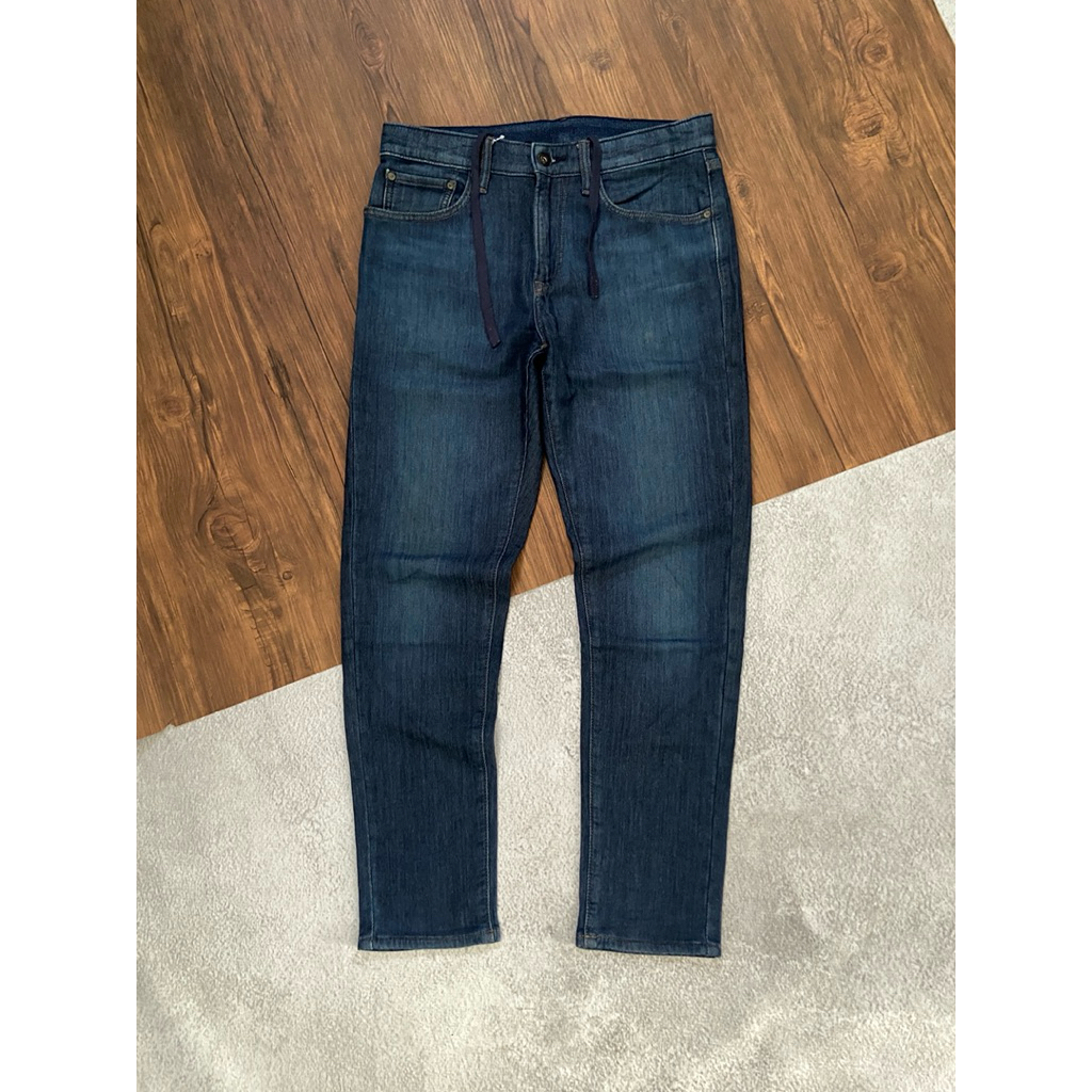 UNIQLO EZY JEANS SIZE 33