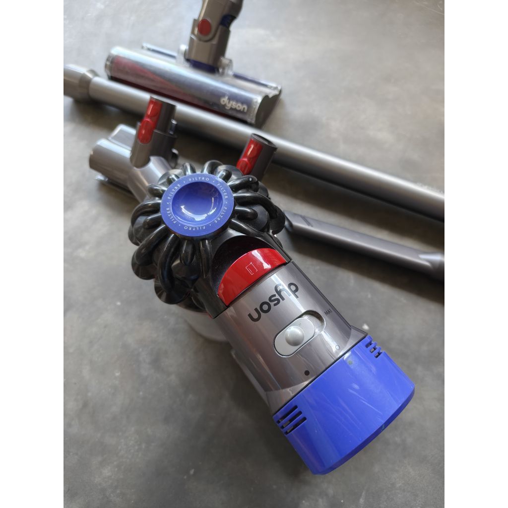 vacuum cleaner cordless dyson v8