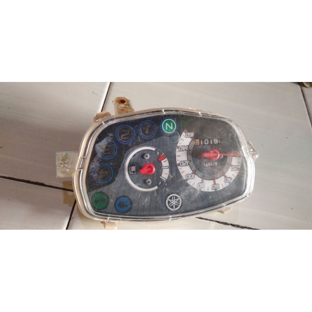 spidometer Assy motor Yamaha Vega r new seken bekas second minus retak samping mika.