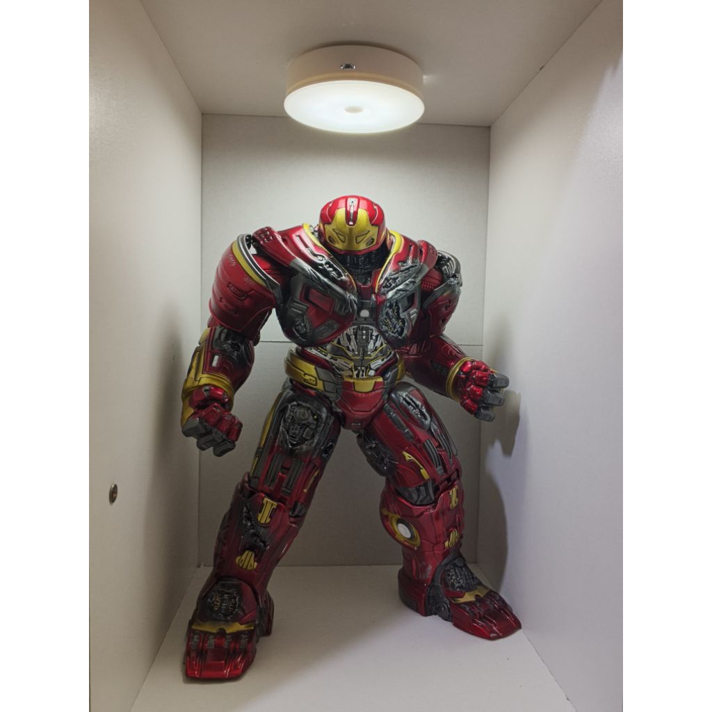 Crazy Toys Hulkbuster