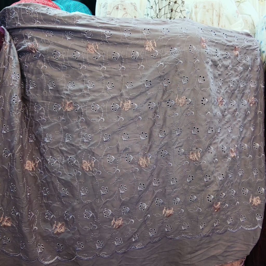Kain bahan katun bordir bolong halus lembut premium / Kain katun bordir bolong original / cocok untu