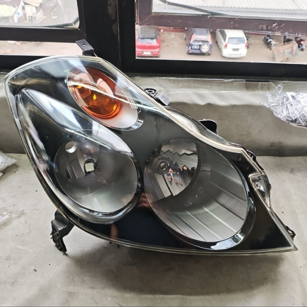 HEADLAMP LAMPU DEPAN KANAN HONDA STREAM 2004 - 2006 ORIGINAL