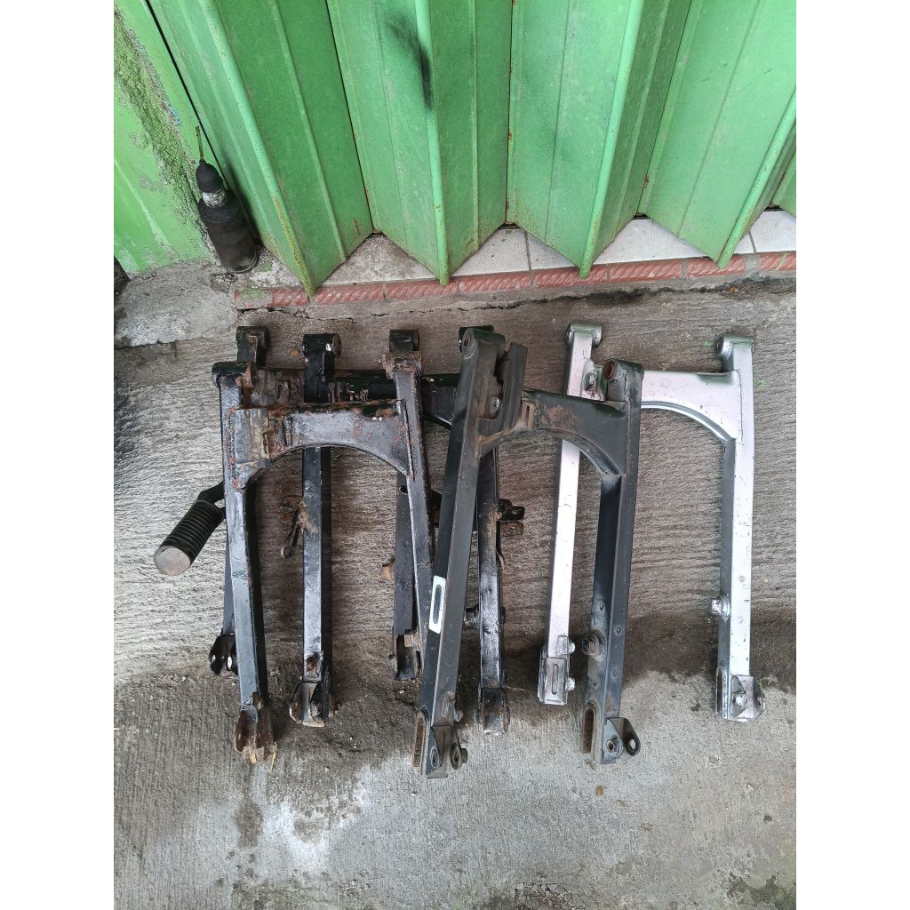 SWING ARM ORIGINAL COPOTAN GLPRO/MEGAPRO PRIMUS