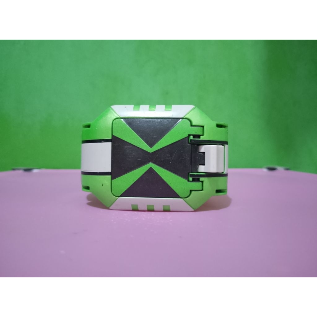 Jam Tangan BEN 10 OMNIVERSE OMNITRIX CHALLENGE ALIEN WATCH CN Bandai 2011 Murah Retro Vintage Rare K