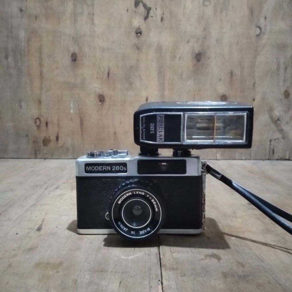 Kamera film kamera analog jadul antik vintage Merk Modern lawas kuno