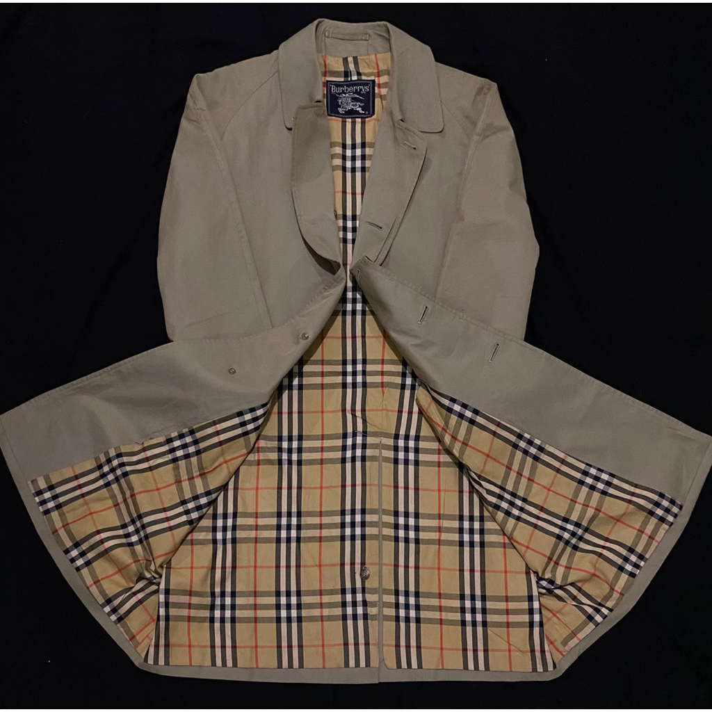 Coat Branded Burberry / Coat Burberry / Coat Burberry