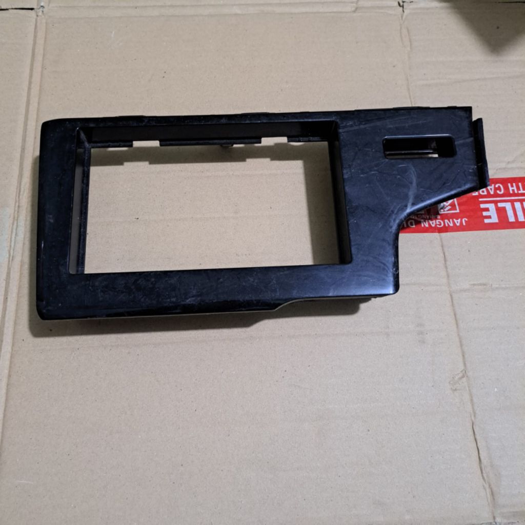 Frame Head Panel Tipe Unit Mobil Honda Jazz GK5 ORI