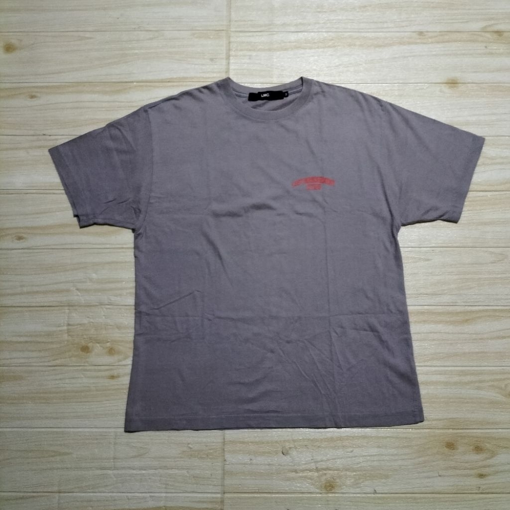 1052. T shirt Kaos LMC  Size M   P69   LD106