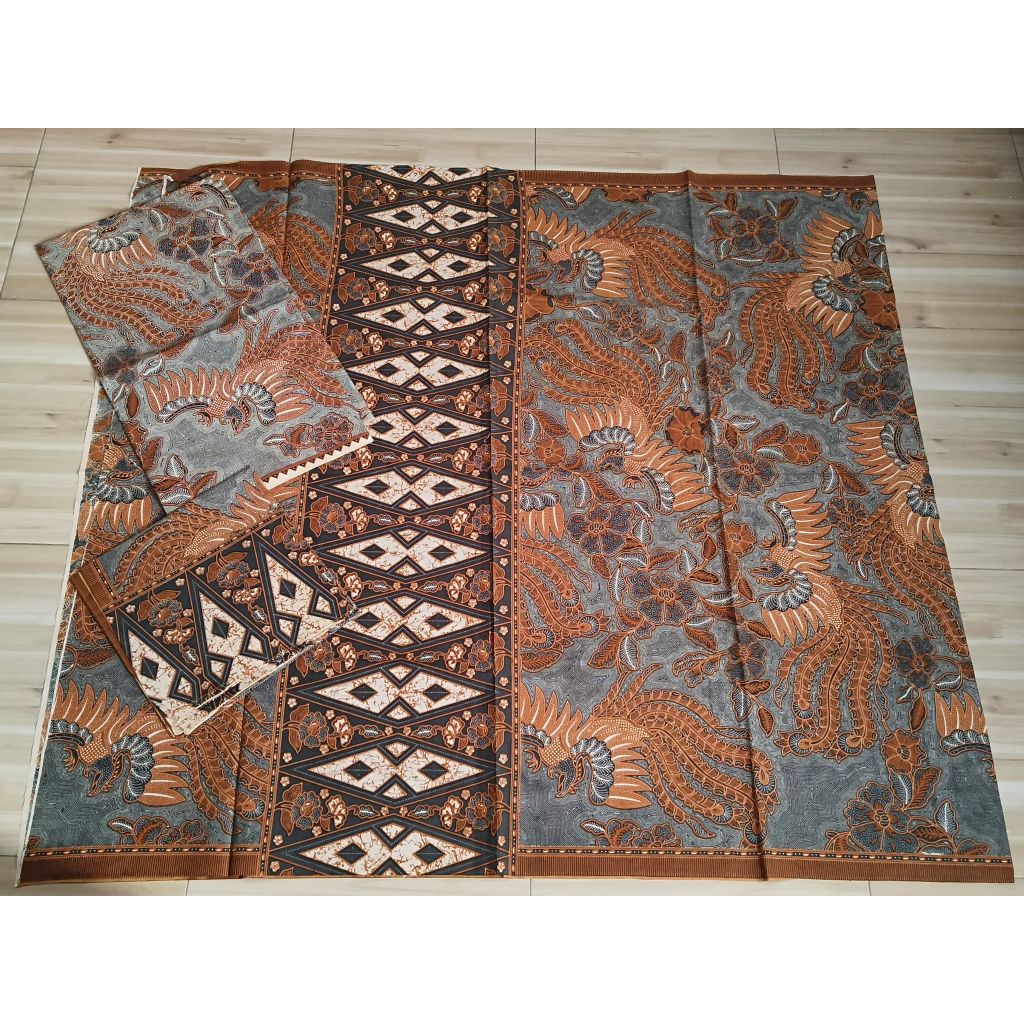 SET SARIMBIT COUPLE KAIN UNTUK KEMEJA BAPAK DAN KAIN SARUNG PLUS SELENDANG UNTUK IBU MOTIF SAWUNGGAL