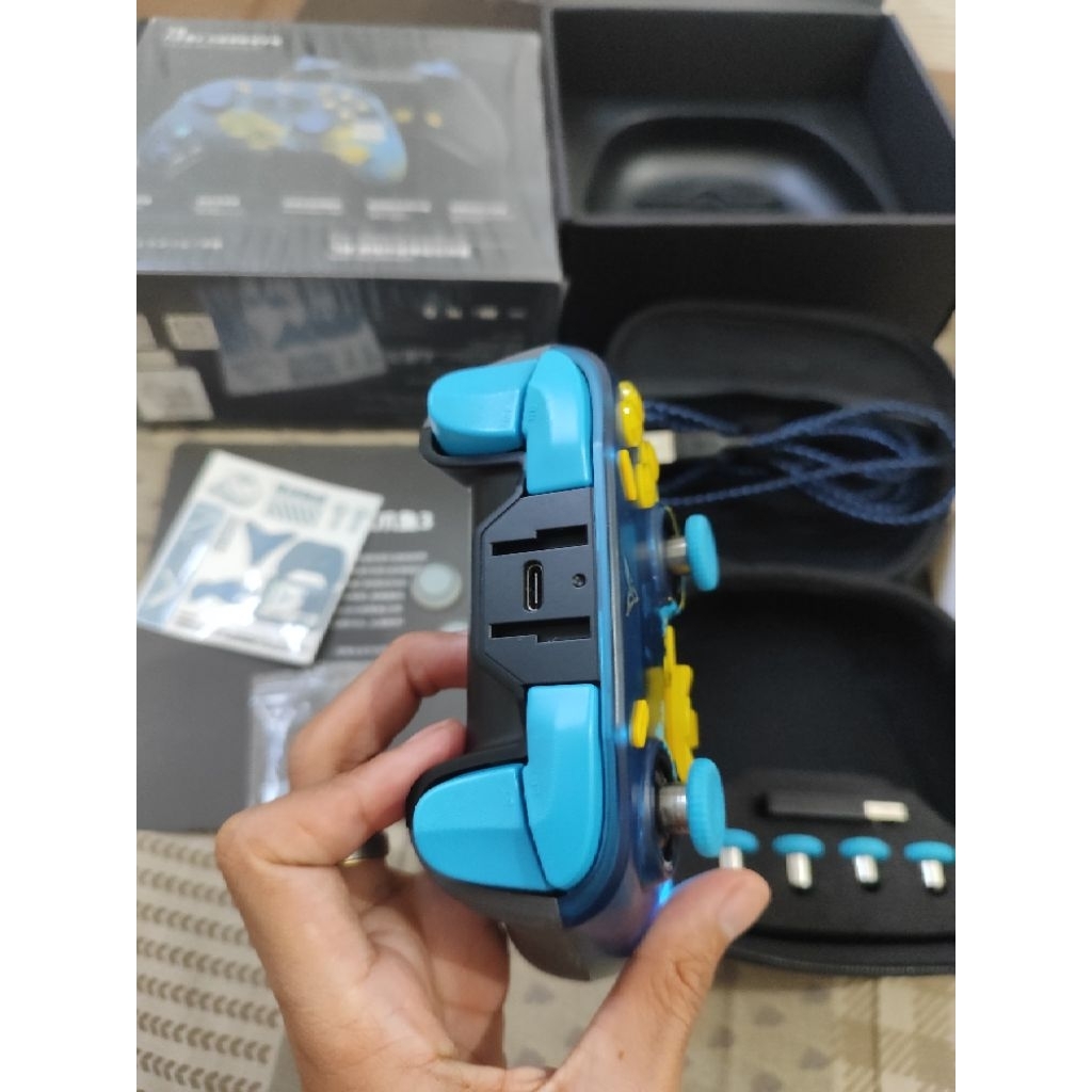Flydigi Apex 3
