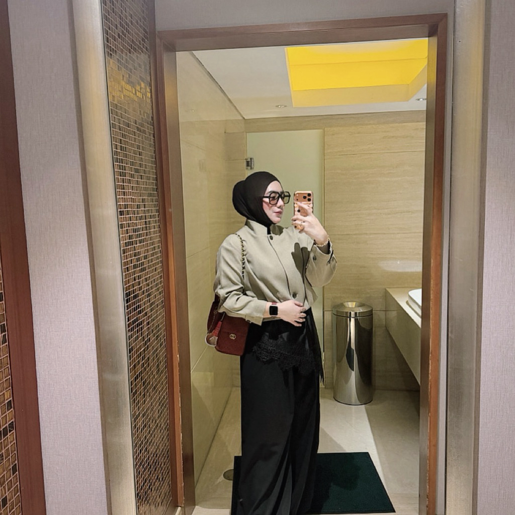 JEDDA SEMI CROPPED BLAZER SIZE M (GRAIN)