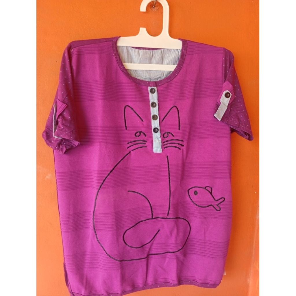kaos cewe luis true warna ungu muda