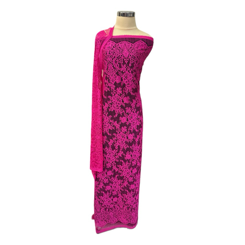 Magenta fanta fuchia fushia brokat bahan kain kebaya klasik perancis semi prancis fusia