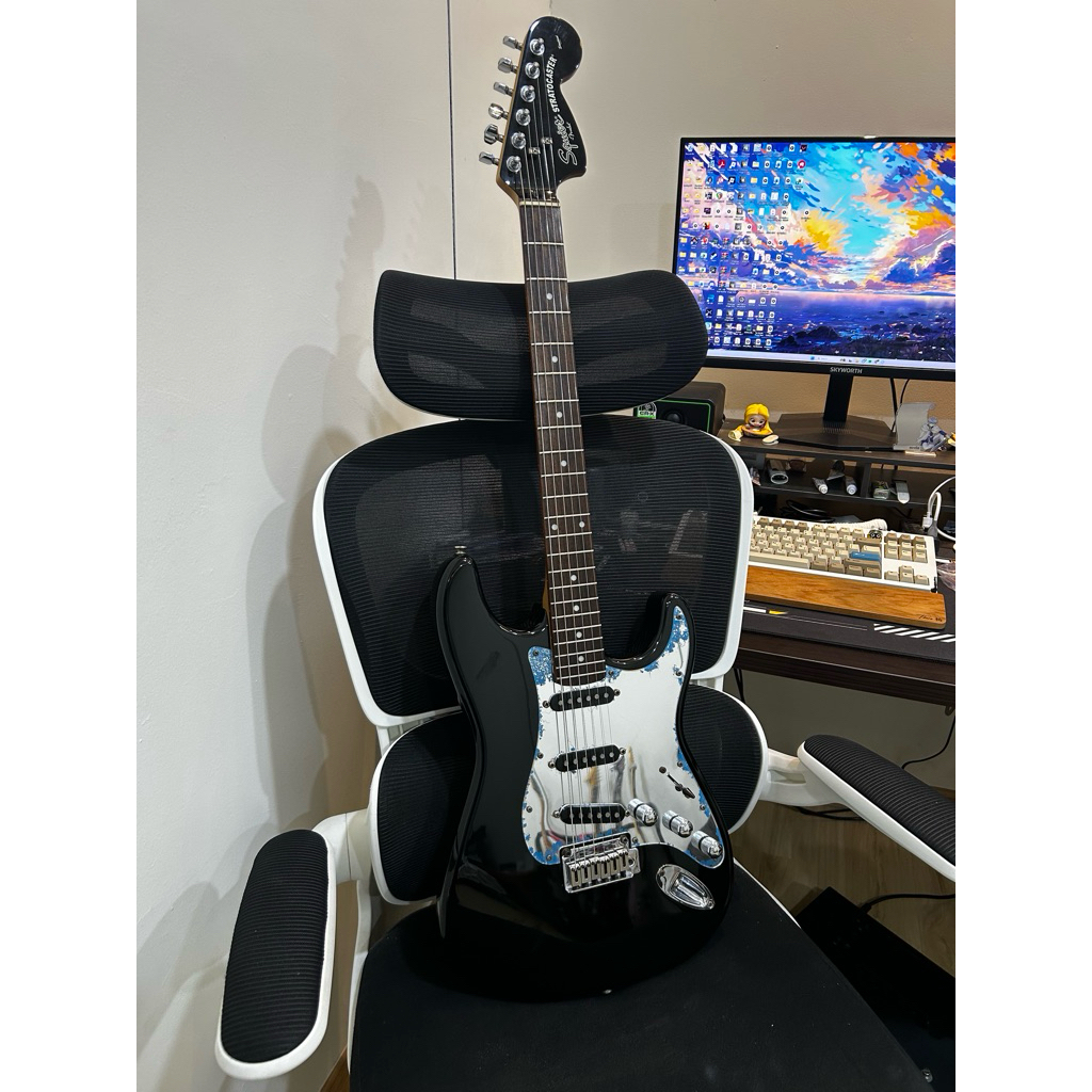 Squier Standard Stratocaster Black Mirror Edition