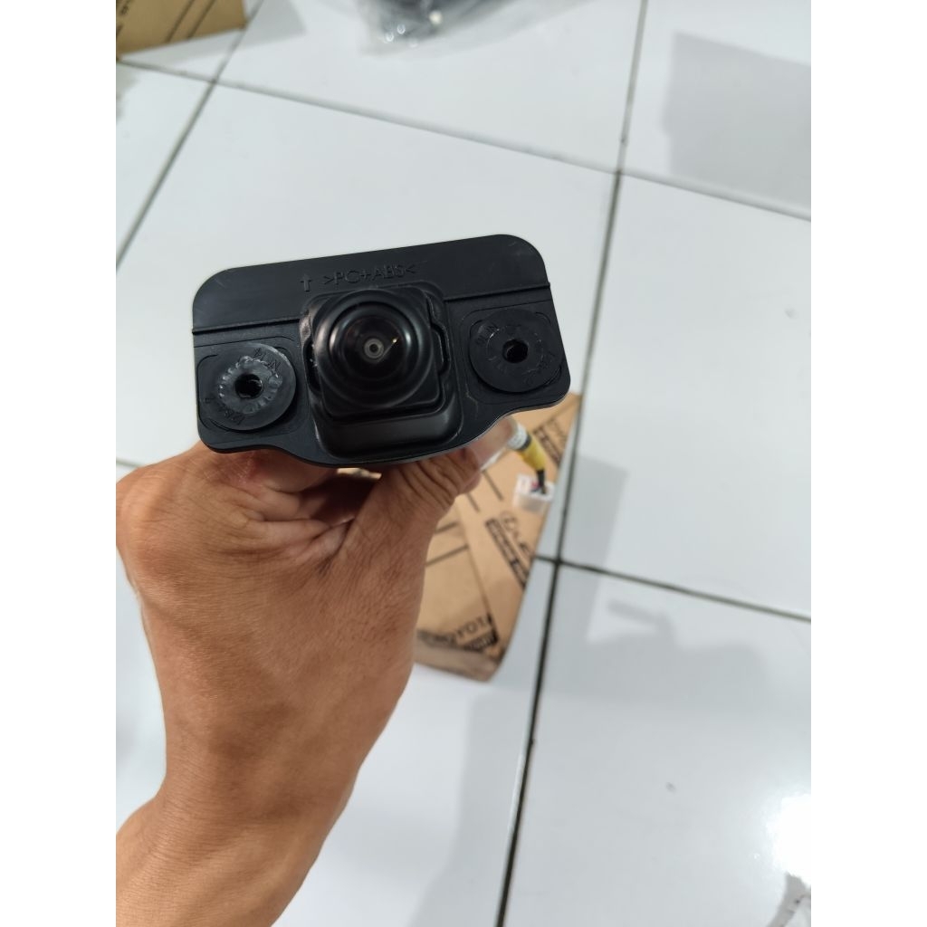 Camera Belakang Camera Mundur Toyota Avanza Veloz 2022-2025 Original PC634-BY008