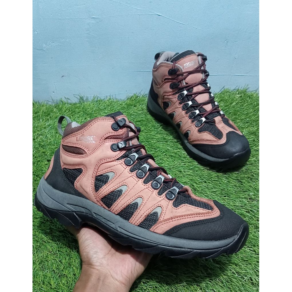 Sepatu Outdoor / Hiking LEISURE TIME Hiper Grip Mid Cut