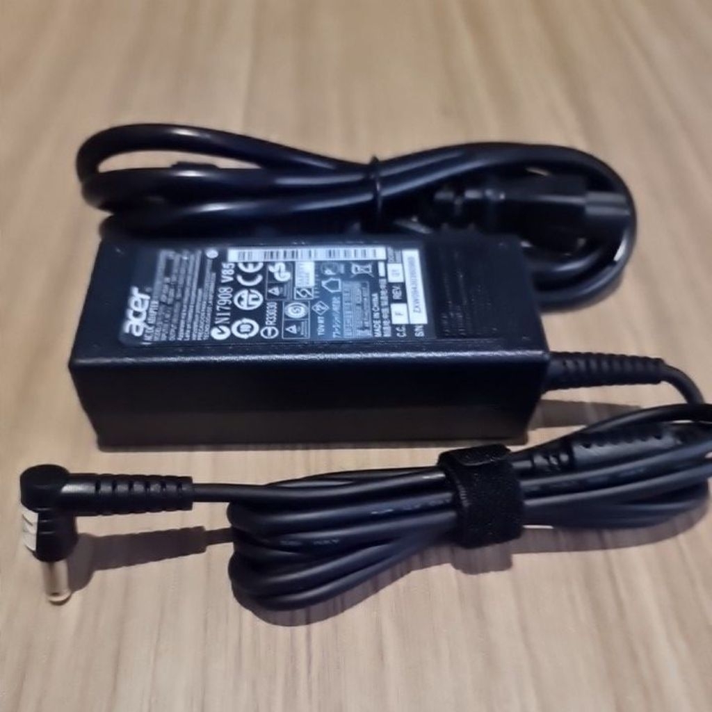 Adaptor Carger Laptop ACER  65Watt Pin Kecil 1.7mm