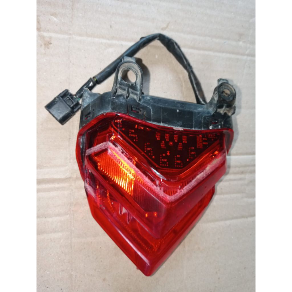 Stoplamp lampu belakang CBR150R CBR facelift original copotan