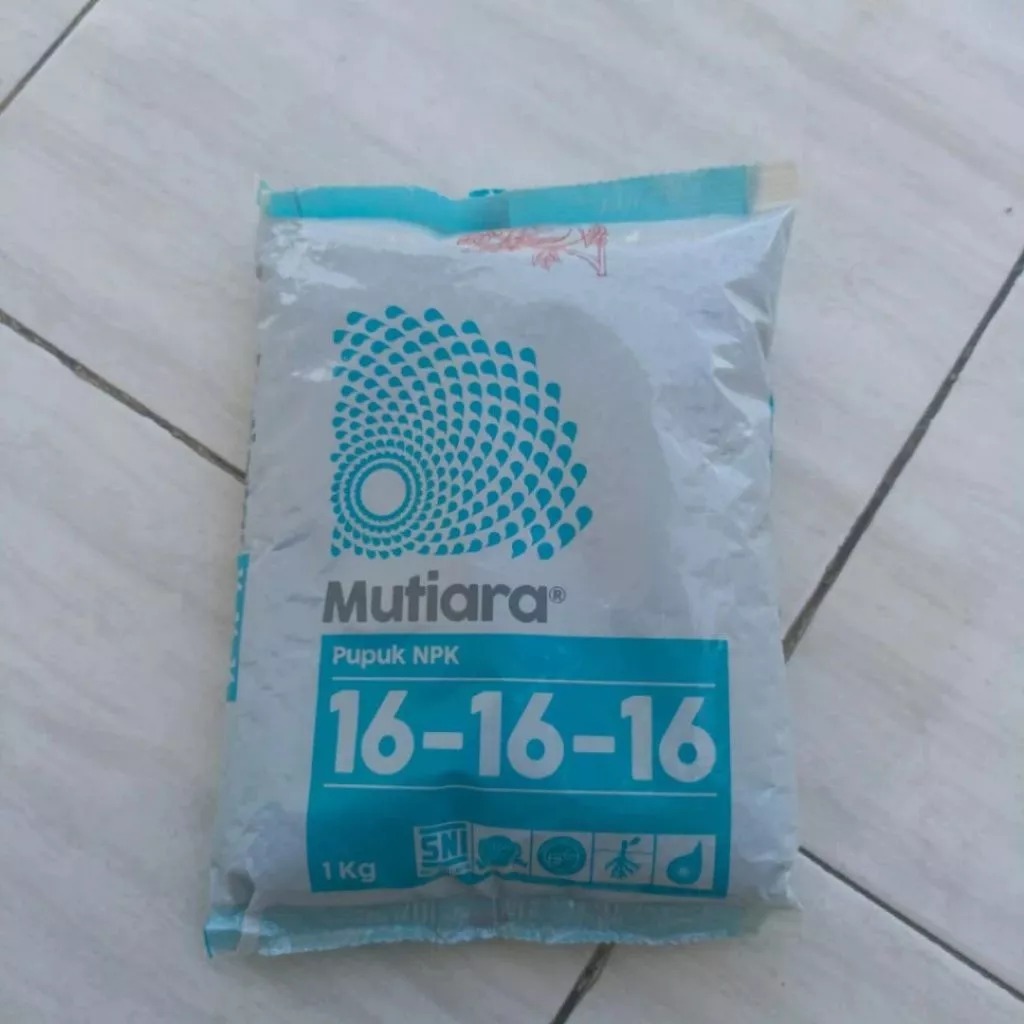 Pupuk NPK Mutiara 16-16-16 Meroke Pak Tani Original 1 Kg pupuk npk mutiara asli