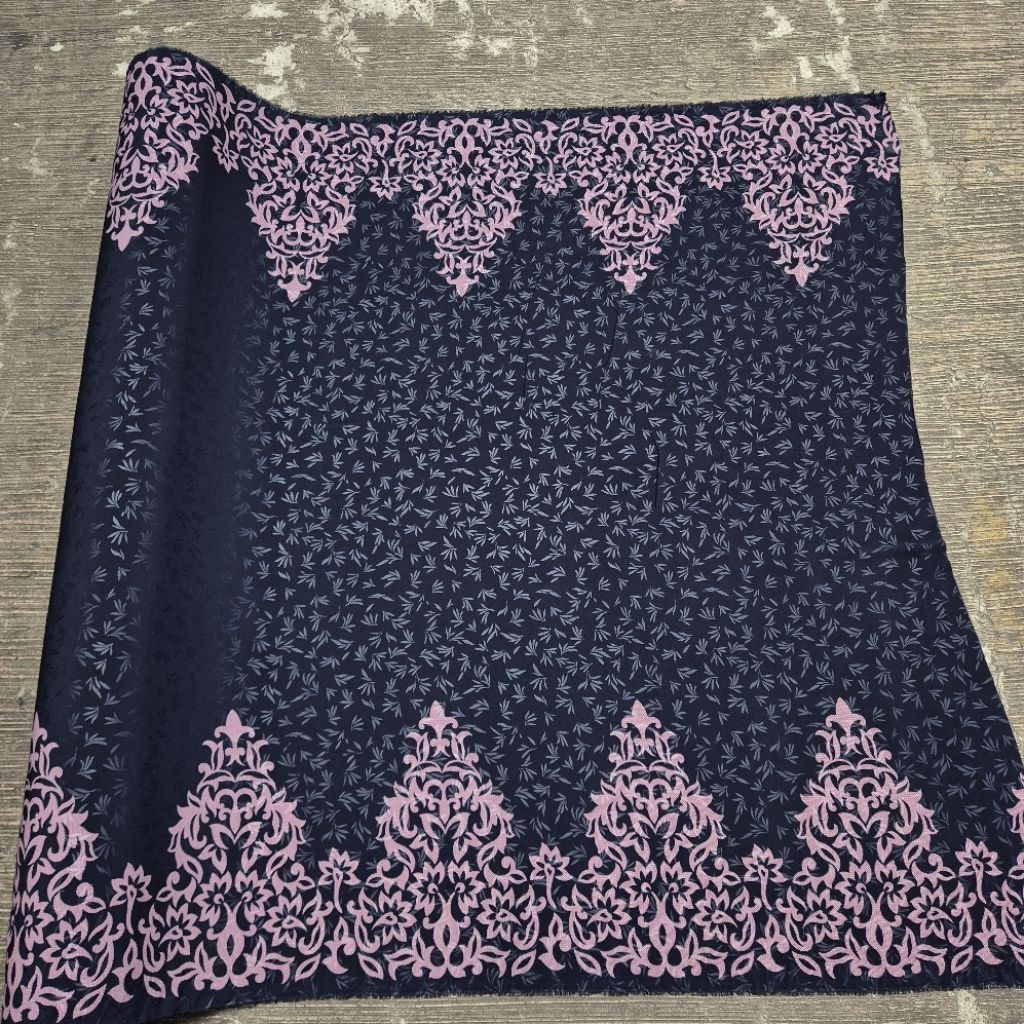 Kain Crepe Embos Motif Sultan - Kain Crepe Embos Motif - Harga Tertera 0,5 Meter