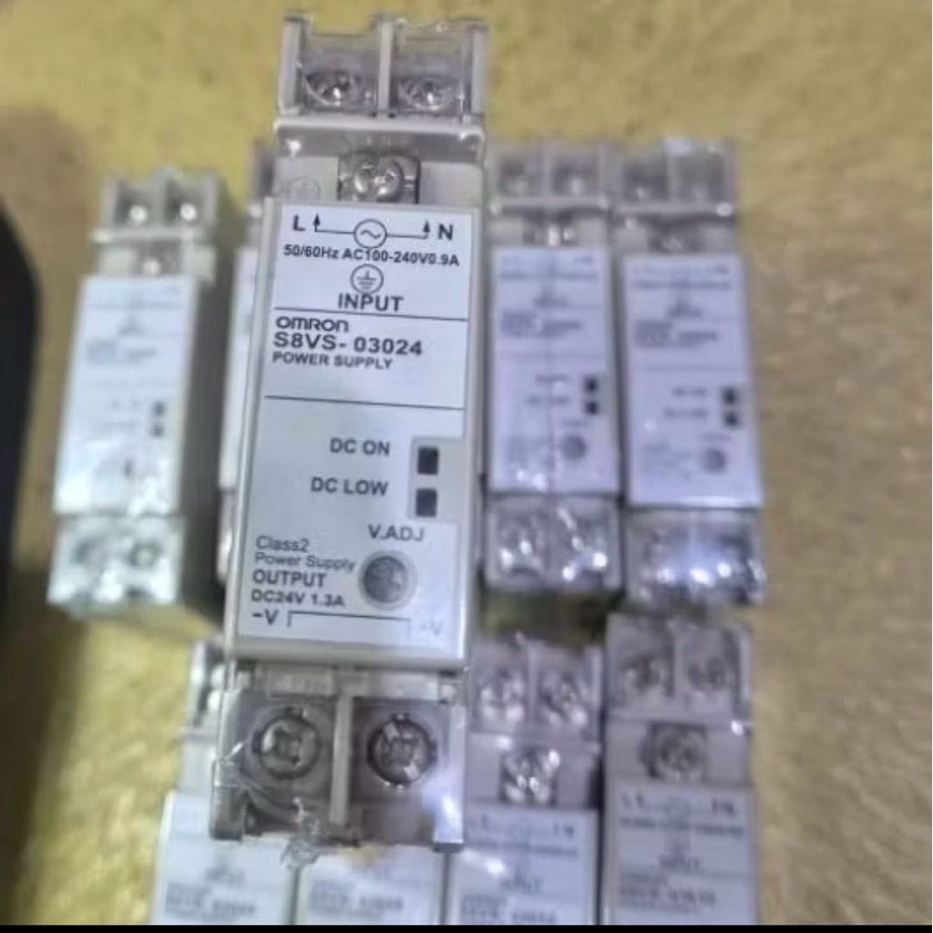 OMRON S8VS-03024 POWER SUPPLY DC 24 1,3A