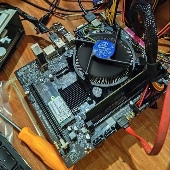 Paket Motherboard H110 NVME Slot dan G4400 Gratis Kipas