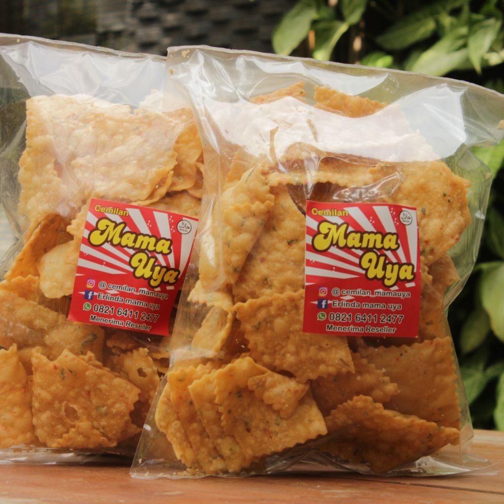 Kue Bawang Pedas