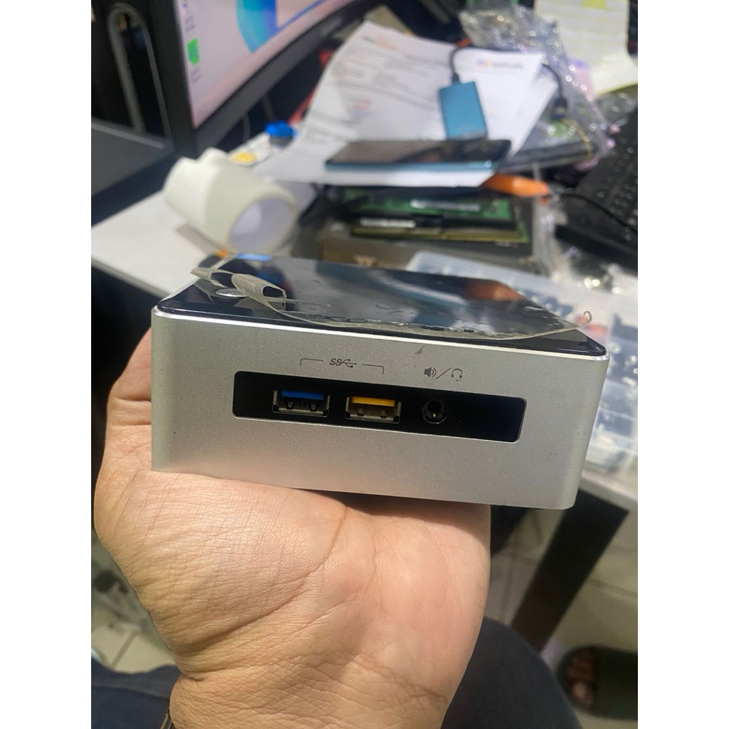 Intel NUC core i3 tipe NUC5i3RYH