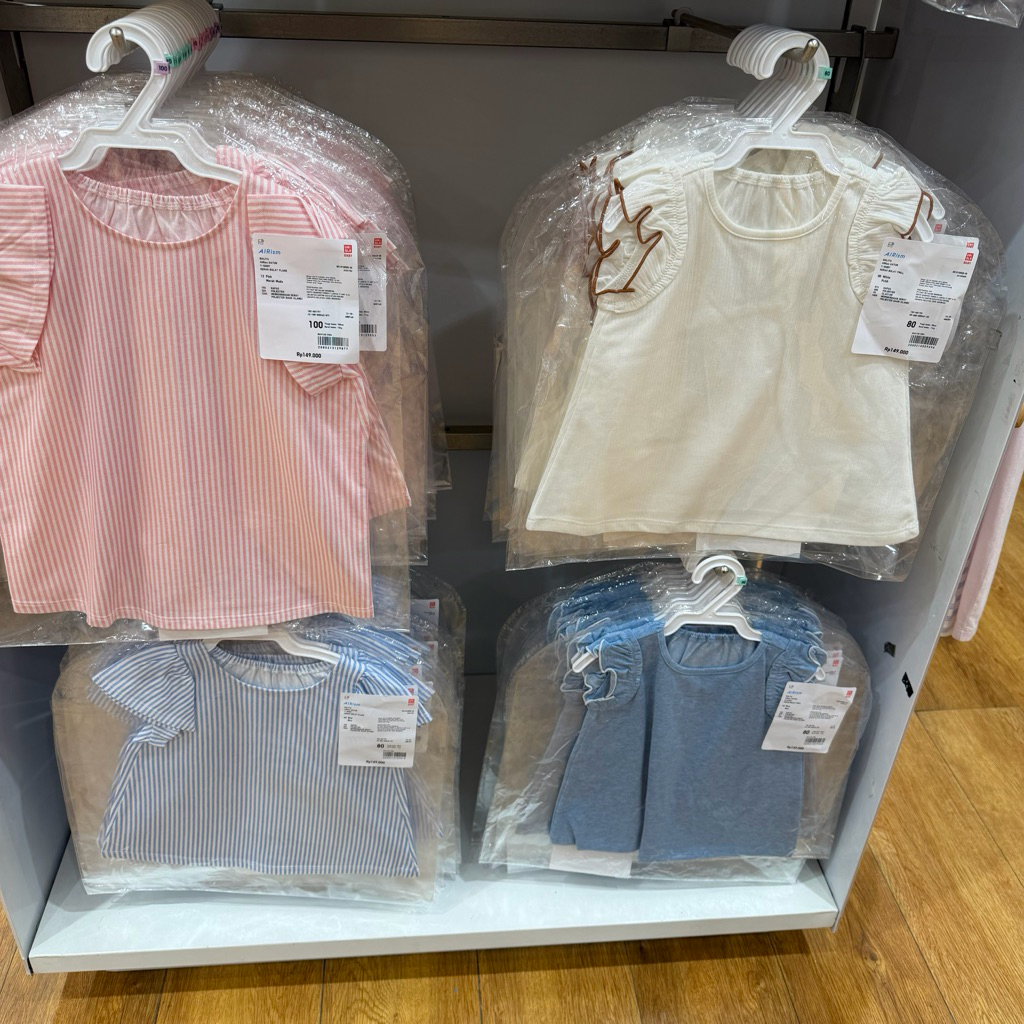 kaos t-shirt baby Airism lengan pendek frill uniqlo baby toddler