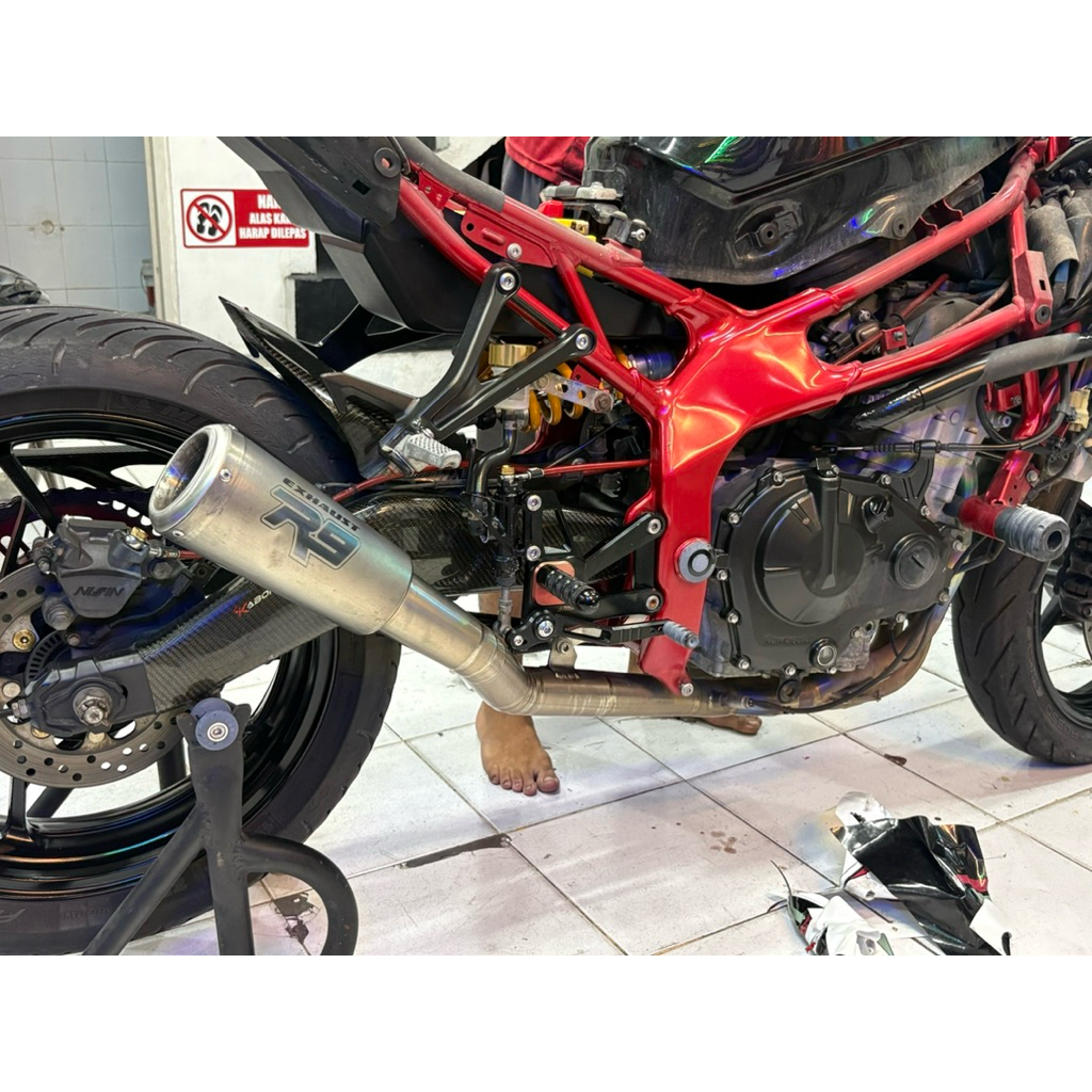 Knalpot R9 Fullsistem titanium zx25r
