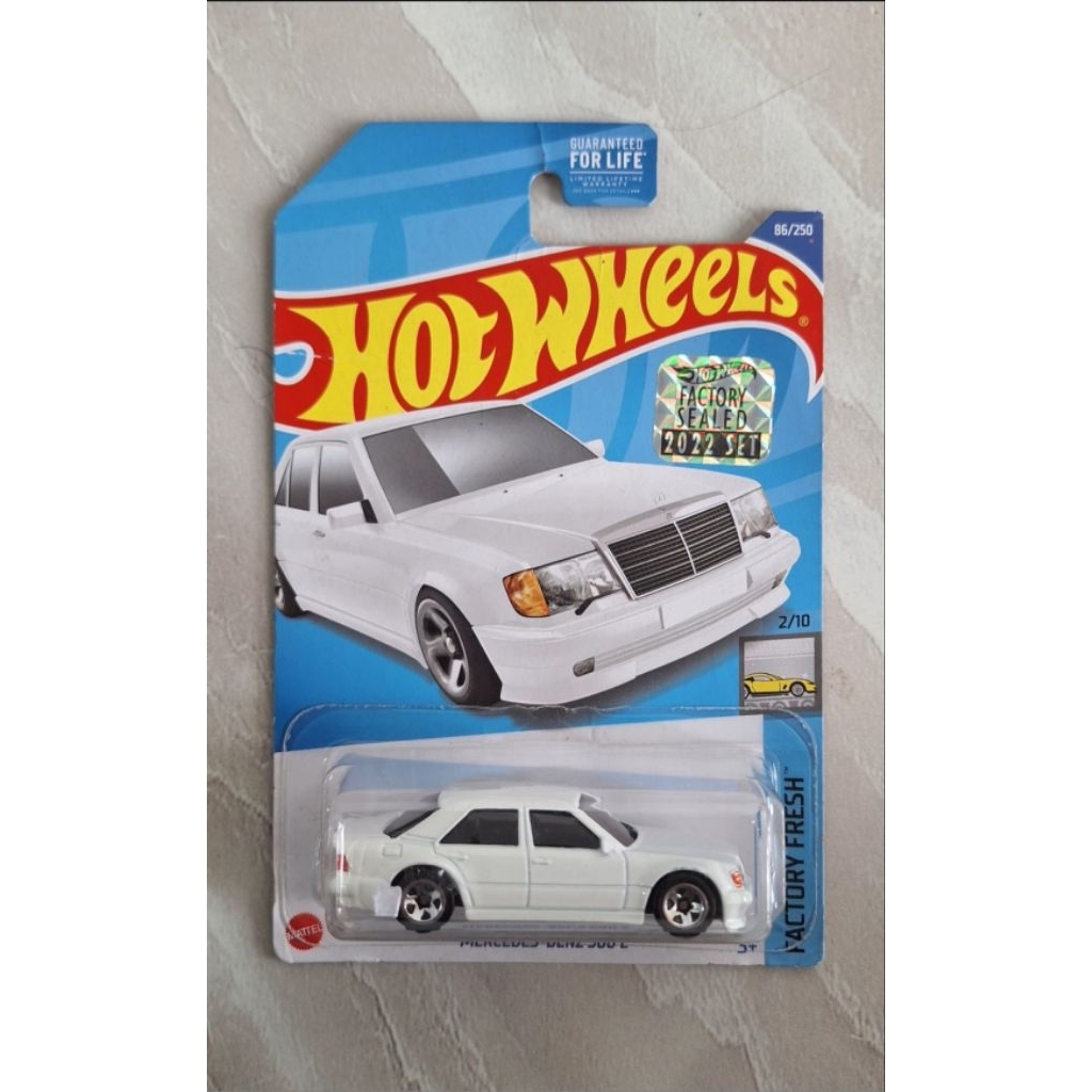 Hot Wheels Mercedes Benz 500E Putih White - Factory Sealed 2022