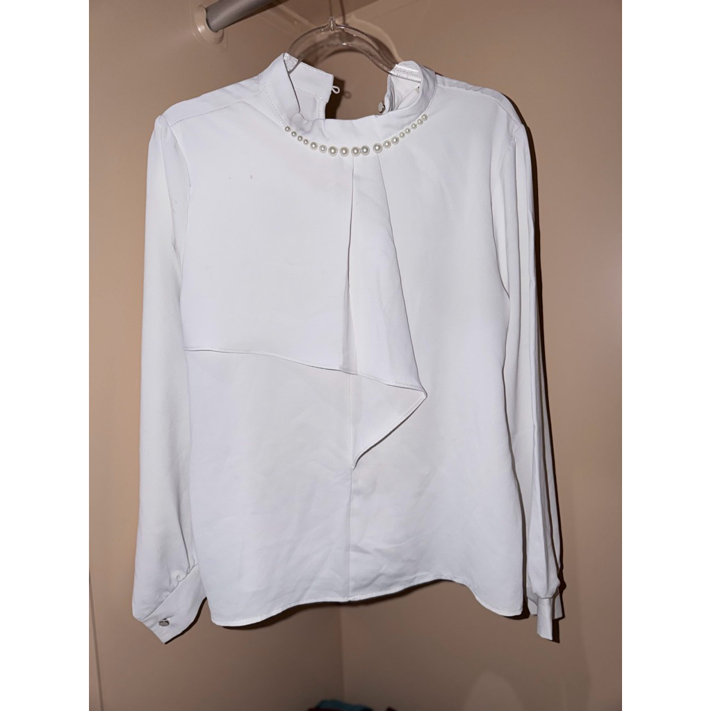 PL blouse putih