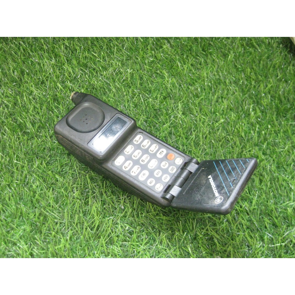 Handphone jadul Motorola MicroTAC 9800x