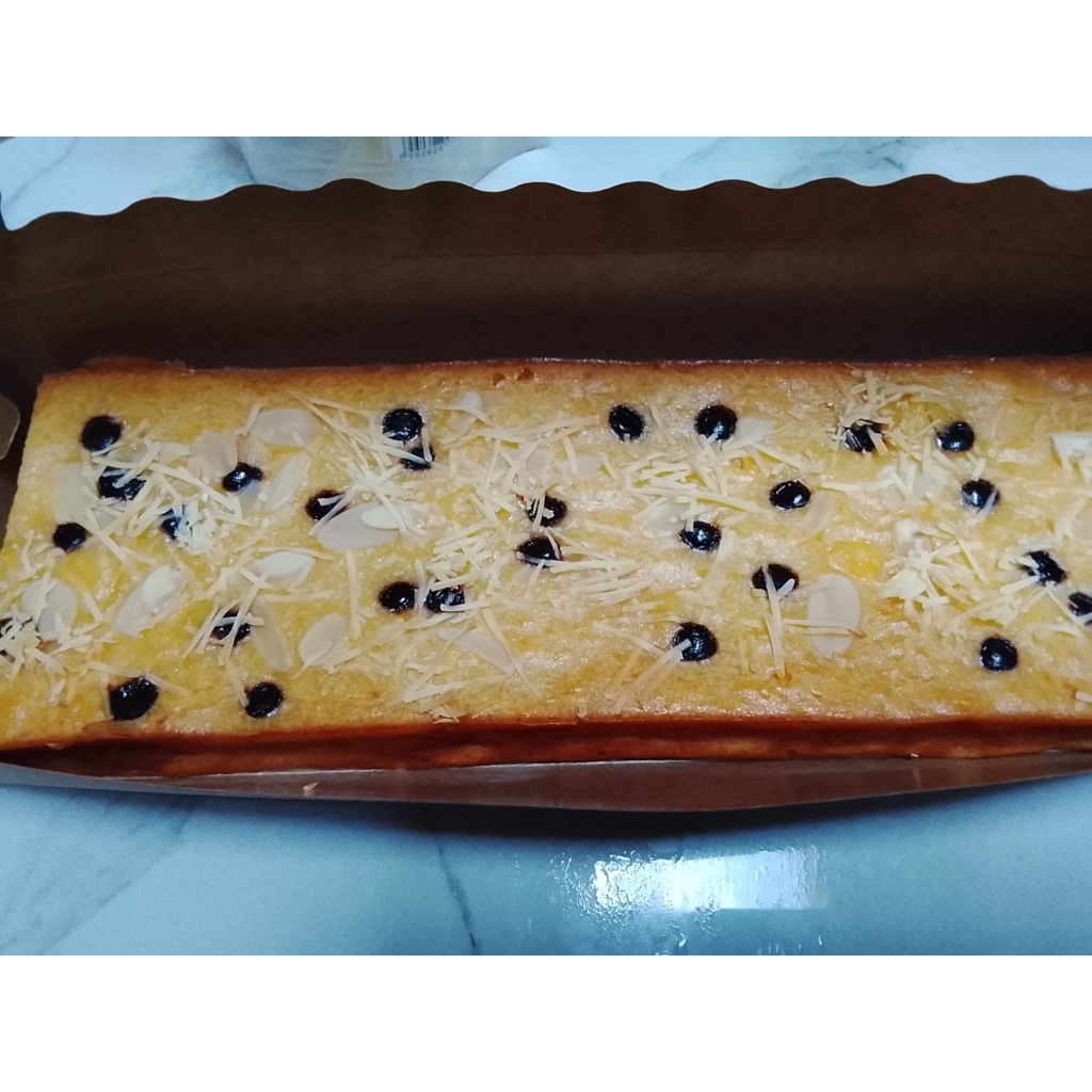 Kue Prol Tape Panggang Kismis Coklat 30 x 10 x 5 cm - Tanpa Pengawet, Segar, Homemade