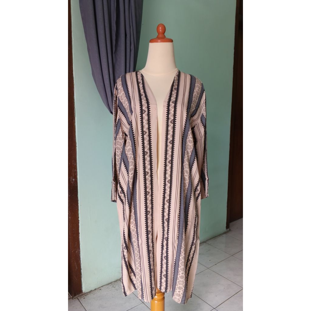 [Preloved] Long cardigan motif